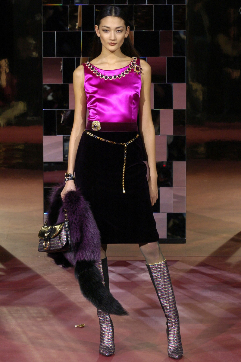 Dolce & Gabbana fashion show for Autumn/Winter 2004