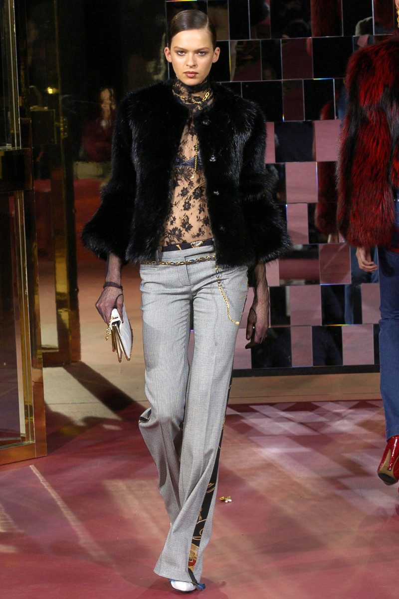 Dolce & Gabbana fashion show for Autumn/Winter 2004