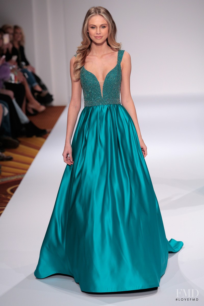 Scarlett Leithold featured in  the Sherri Hill fashion show for Autumn/Winter 2017