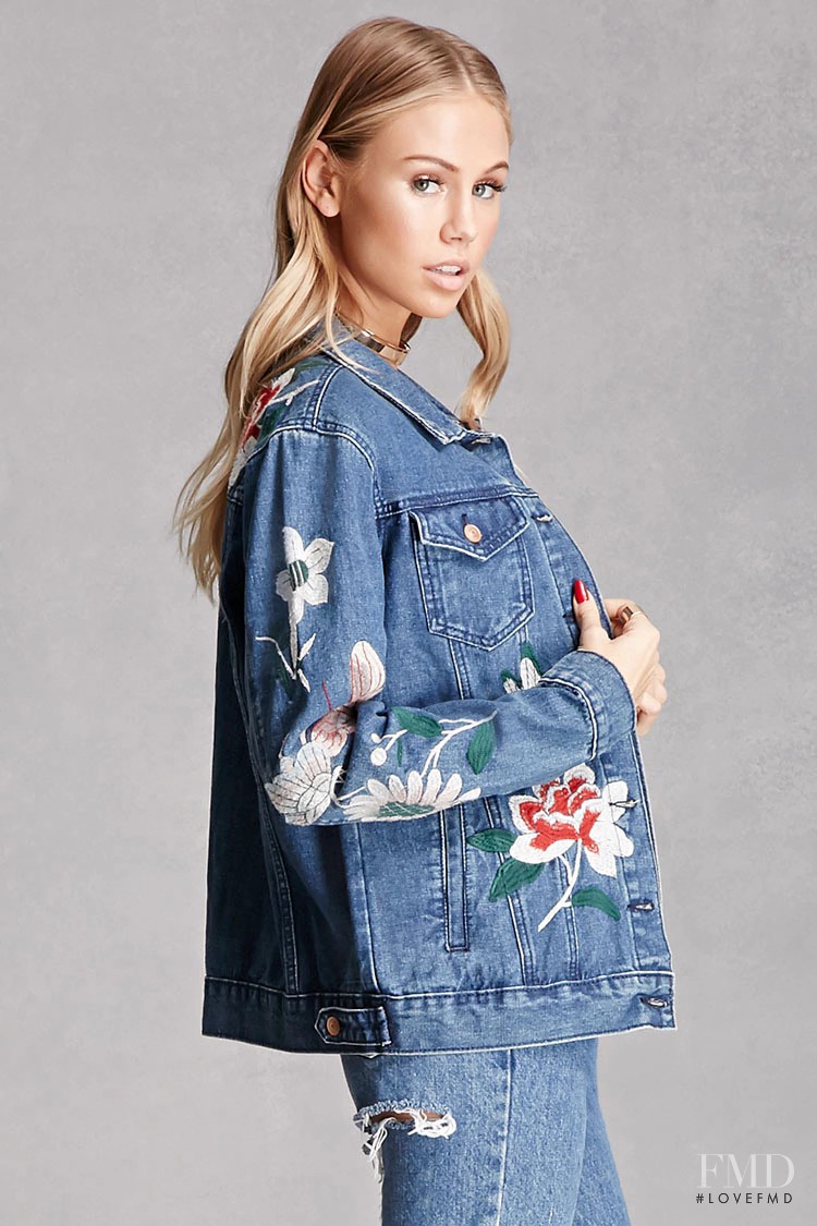Scarlett Leithold featured in  the Forever 21 catalogue for Winter 2016