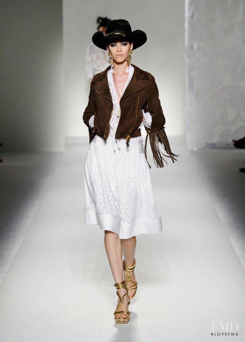 Yulia Kharlapanova featured in  the Moschino fashion show for Spring/Summer 2012