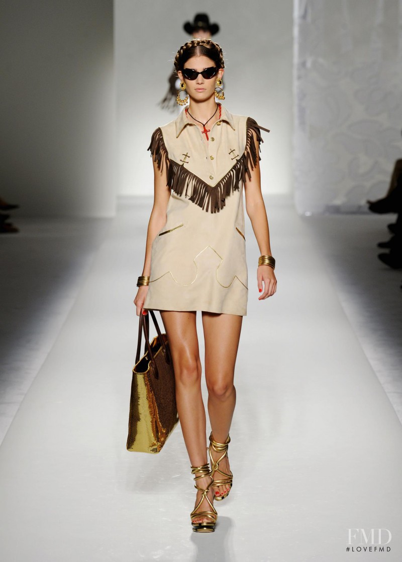 Kendra Spears featured in  the Moschino fashion show for Spring/Summer 2012