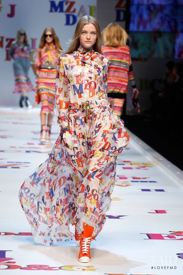 Vlada Roslyakova featured in  the D&G fashion show for Autumn/Winter 2011