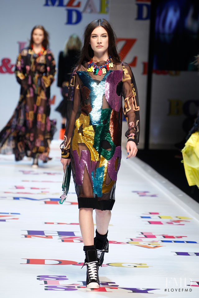 Jacquelyn Jablonski featured in  the D&G fashion show for Autumn/Winter 2011