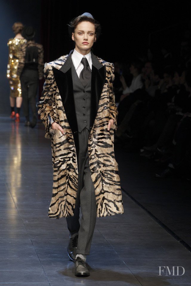 Karmen Pedaru featured in  the Dolce & Gabbana fashion show for Autumn/Winter 2011