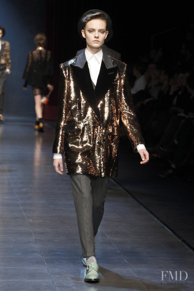 Nimuë Smit featured in  the Dolce & Gabbana fashion show for Autumn/Winter 2011