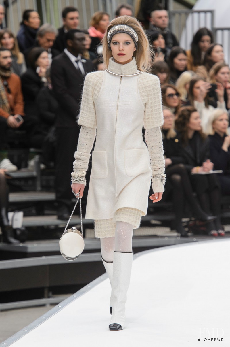 Ola Rudnicka featured in  the Chanel fashion show for Autumn/Winter 2017