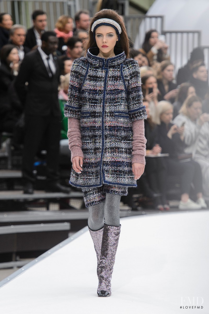 Lea Julian featured in  the Chanel fashion show for Autumn/Winter 2017