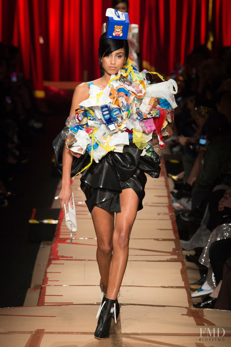 Imaan Hammam featured in  the Moschino fashion show for Autumn/Winter 2017