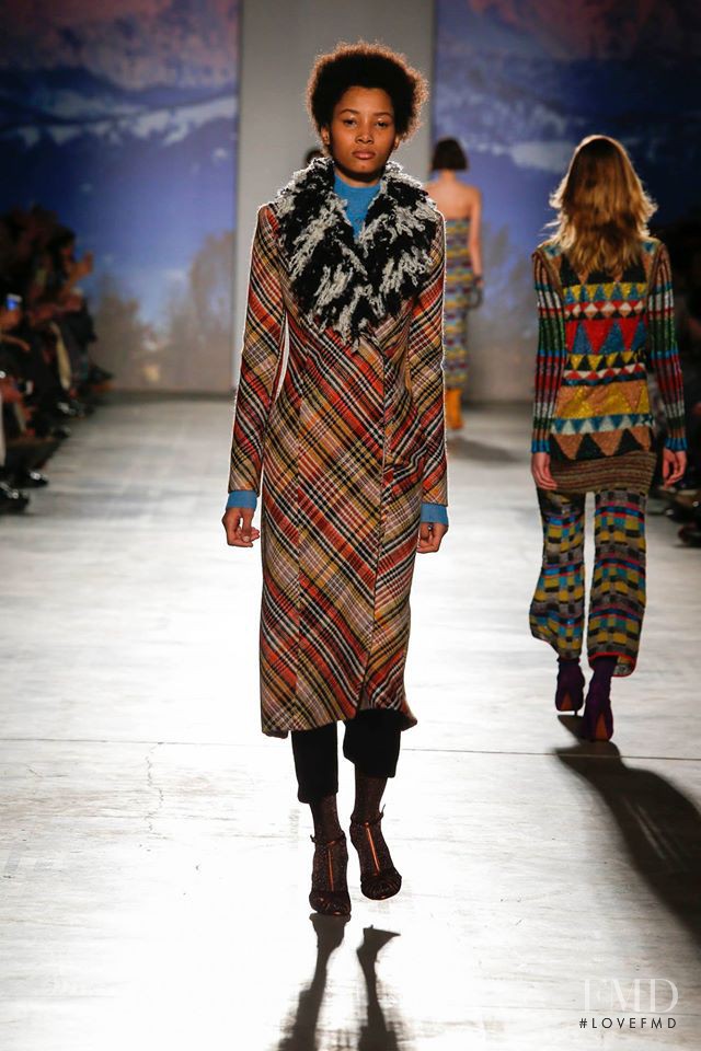 Lineisy Montero featured in  the Missoni fashion show for Autumn/Winter 2017