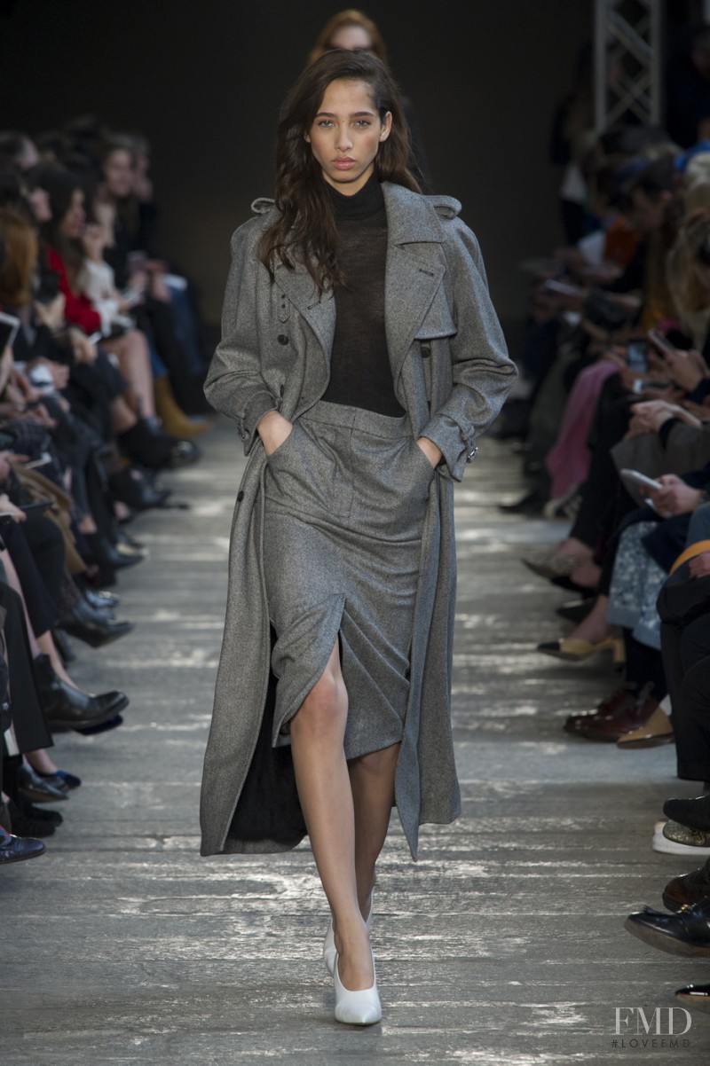 Yasmin Wijnaldum featured in  the Max Mara fashion show for Autumn/Winter 2017