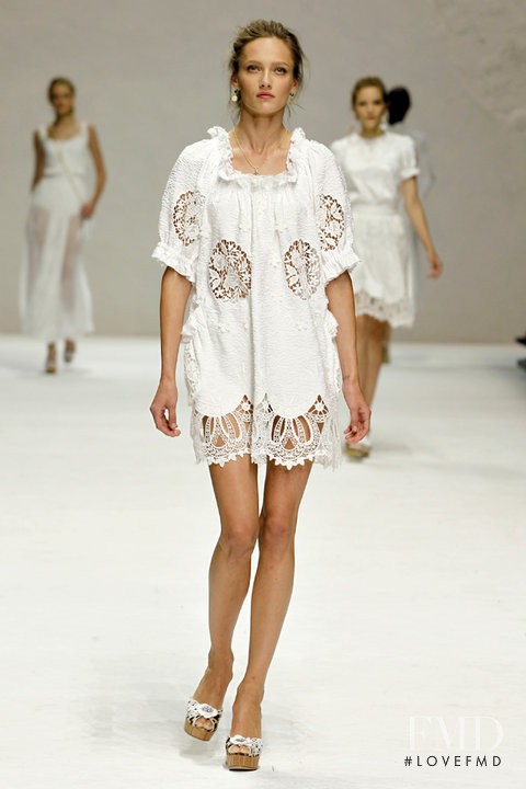Karmen Pedaru featured in  the Dolce & Gabbana fashion show for Spring/Summer 2011