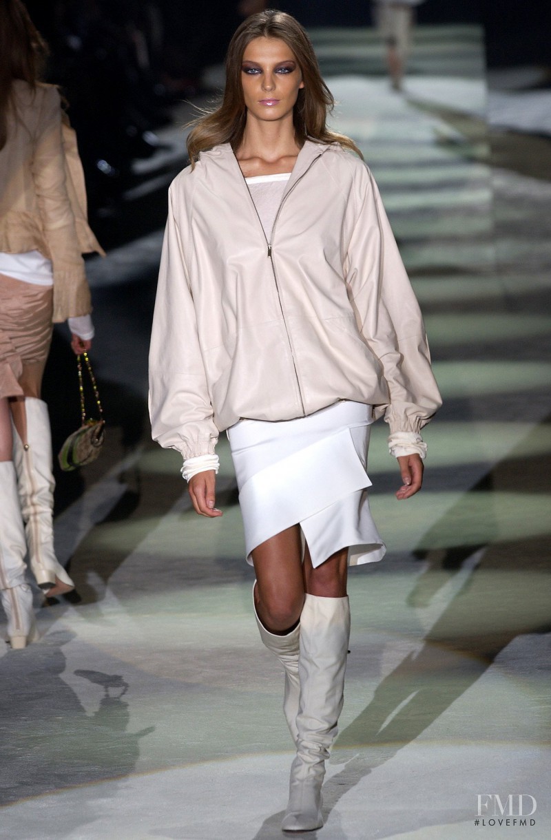 Daria Werbowy featured in  the Gucci fashion show for Spring/Summer 2004