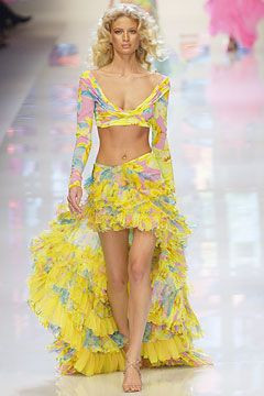 Versace fashion show for Spring/Summer 2004