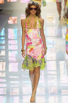 Versace fashion show for Spring/Summer 2004