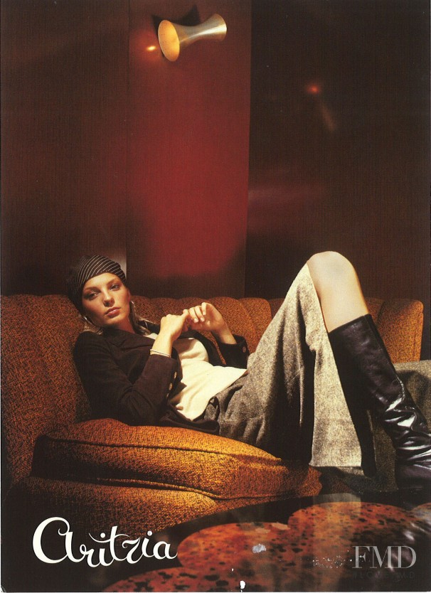 Daria Werbowy featured in  the Aritzia advertisement for Autumn/Winter 1998