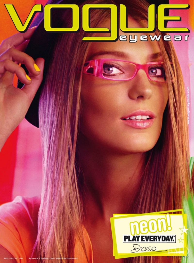 Daria Werbowy featured in  the Vogue Eyewear advertisement for Spring/Summer 2009