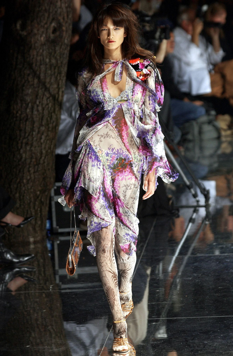 Dolce & Gabbana fashion show for Spring/Summer 2004