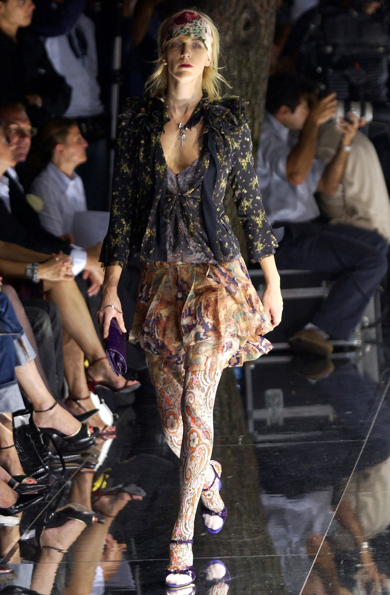 Dolce & Gabbana fashion show for Spring/Summer 2004