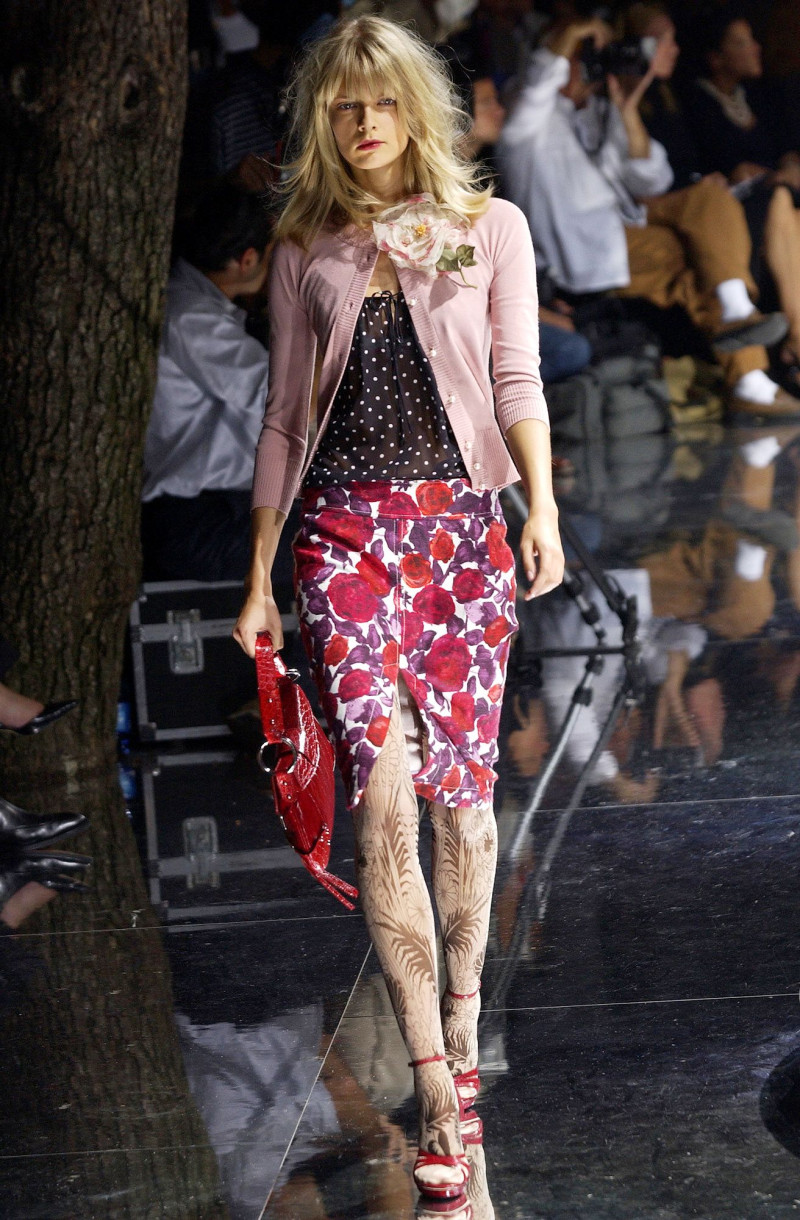 Dolce & Gabbana fashion show for Spring/Summer 2004