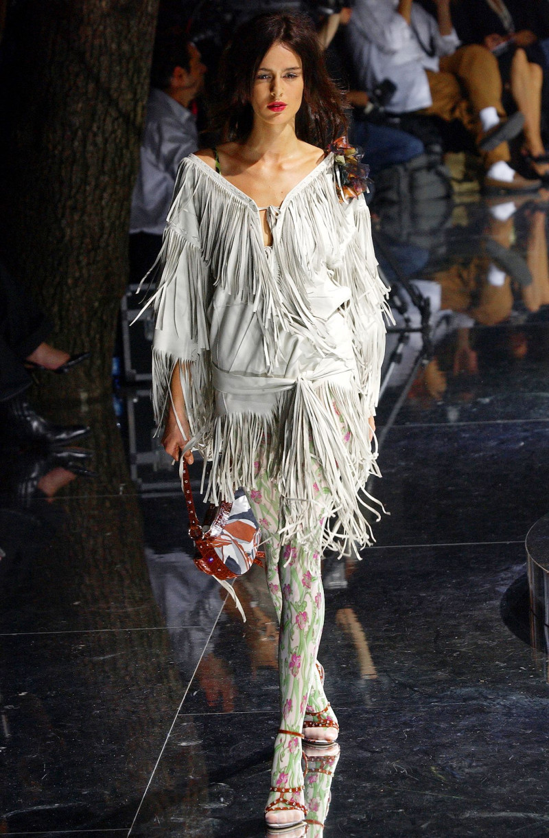 Dolce & Gabbana fashion show for Spring/Summer 2004