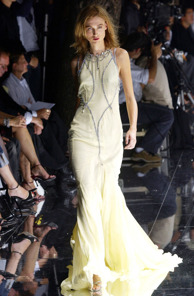 Dolce & Gabbana fashion show for Spring/Summer 2004