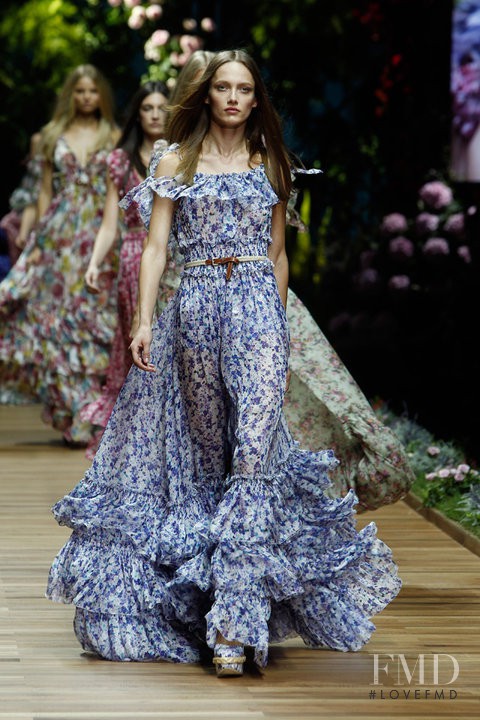 Karmen Pedaru featured in  the D&G fashion show for Spring/Summer 2011
