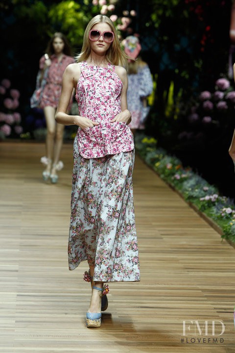 Vlada Roslyakova featured in  the D&G fashion show for Spring/Summer 2011
