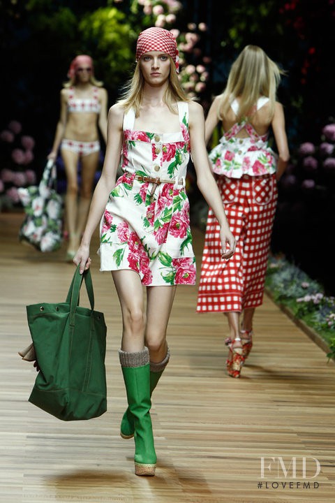 Daria Strokous featured in  the D&G fashion show for Spring/Summer 2011