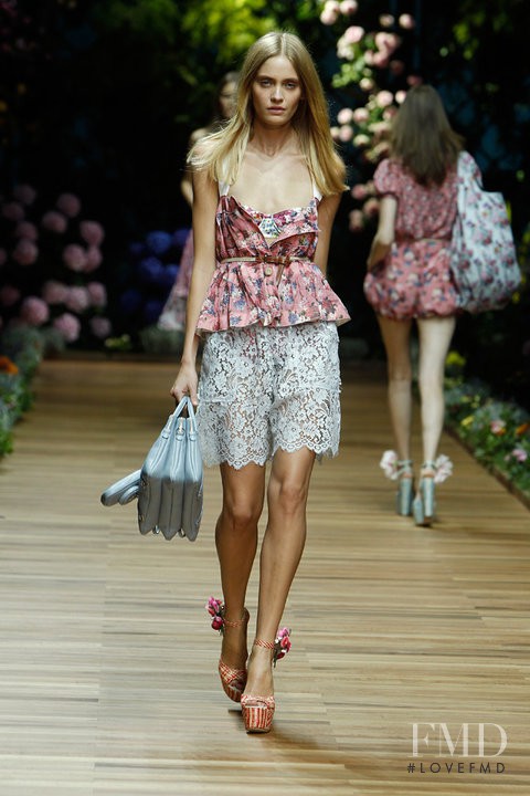 Heidi Mount featured in  the D&G fashion show for Spring/Summer 2011