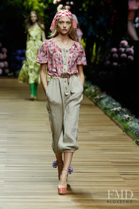 Sasha Pivovarova featured in  the D&G fashion show for Spring/Summer 2011