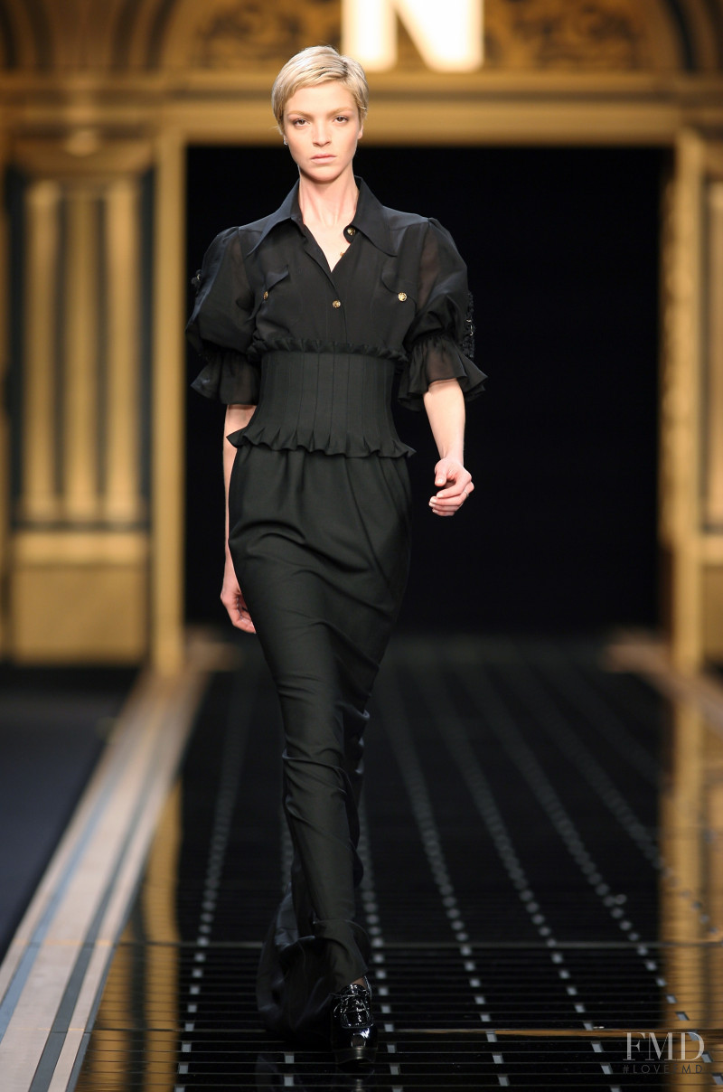 Mariacarla Boscono featured in  the Fendi fashion show for Autumn/Winter 2006
