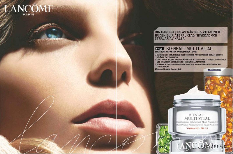 Daria Werbowy featured in  the Lancome Bienfait Multi-Vital cream advertisement for Spring/Summer 2006