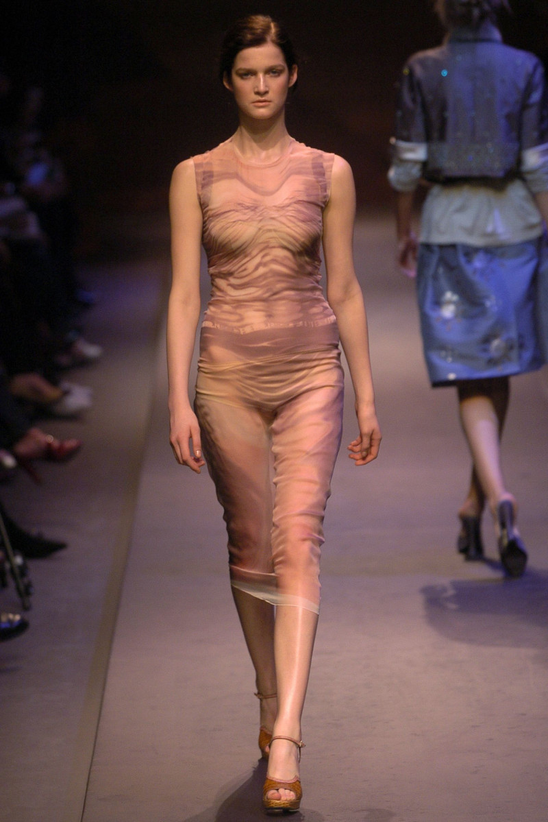 Prada fashion show for Autumn/Winter 2004