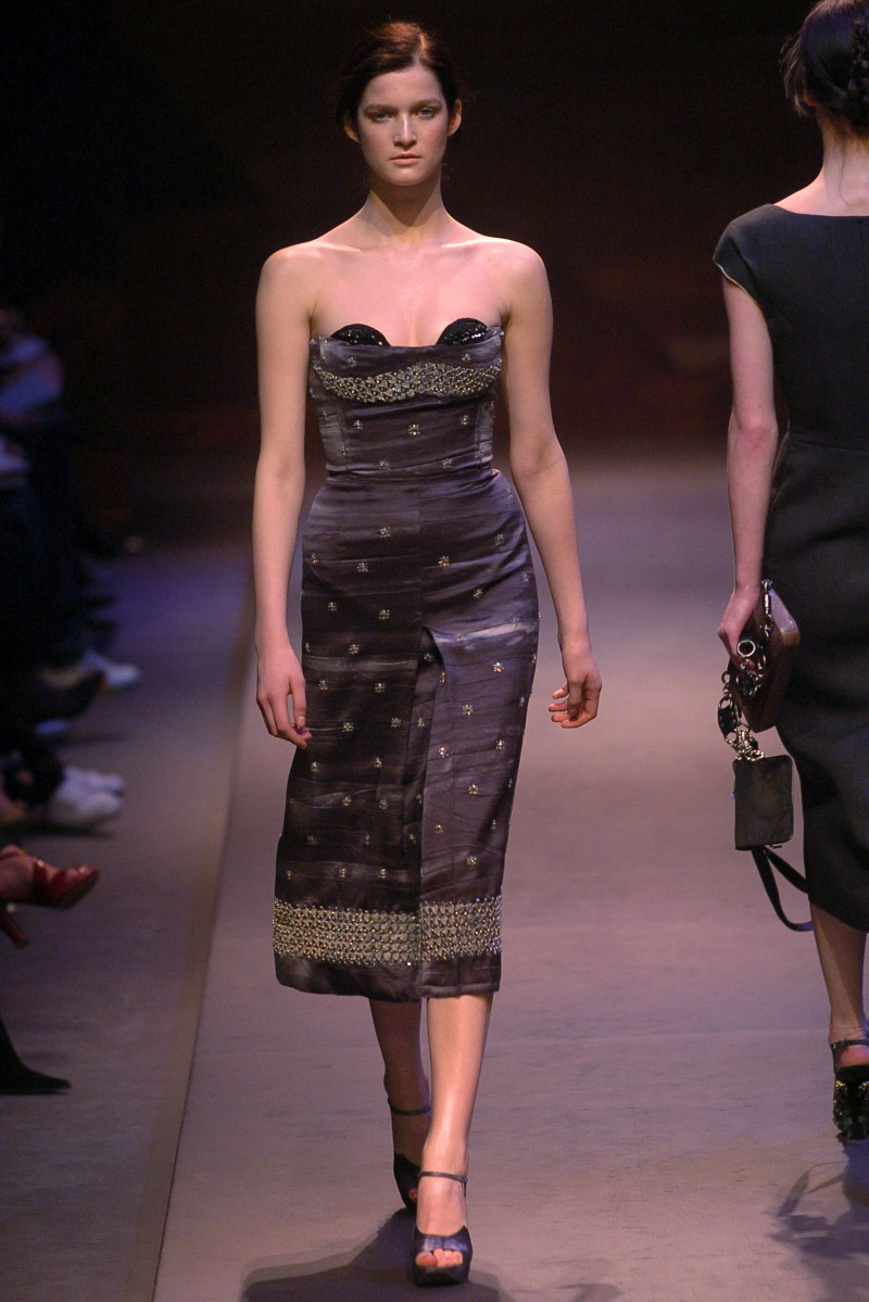 Prada fashion show for Autumn/Winter 2004