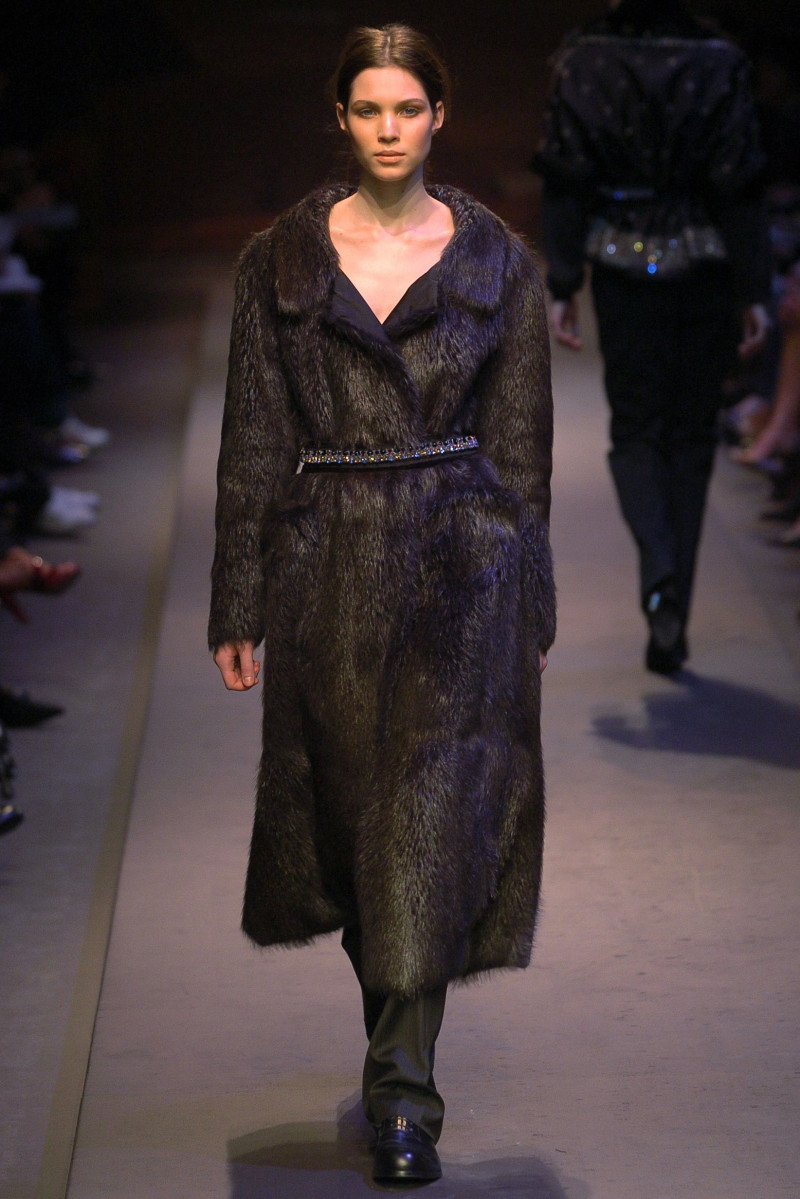 Prada fashion show for Autumn/Winter 2004