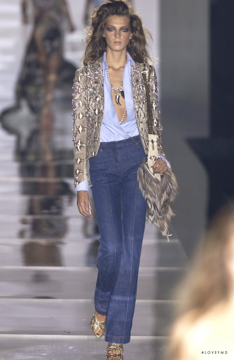Daria Werbowy featured in  the Roberto Cavalli fashion show for Spring/Summer 2004