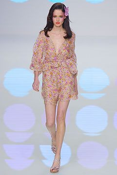 Valentino fashion show for Spring/Summer 2004