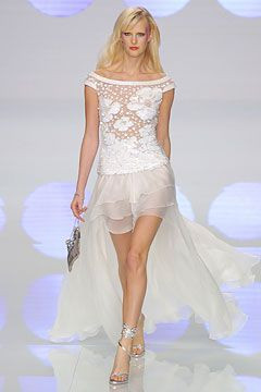 Valentino fashion show for Spring/Summer 2004