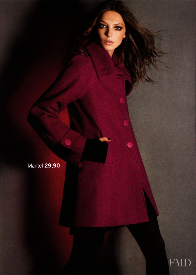 Daria Werbowy featured in  the H&M catalogue for Winter 2008