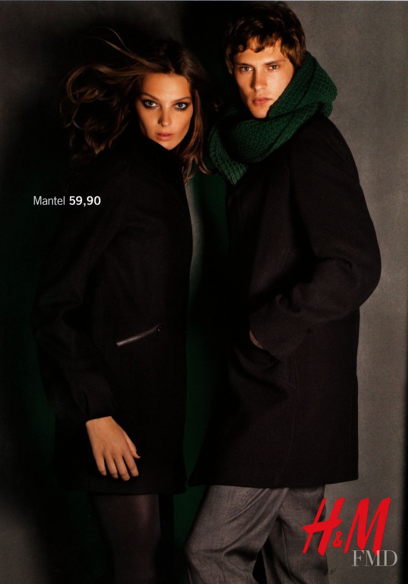 Daria Werbowy featured in  the H&M catalogue for Winter 2008