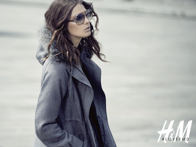 Daria Werbowy featured in  the H&M advertisement for Fall 2007