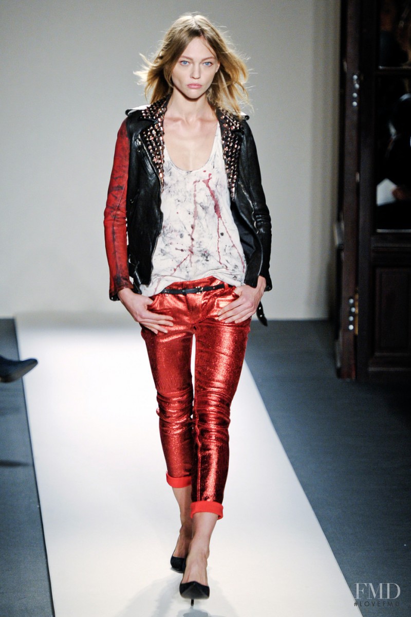 Sasha Pivovarova featured in  the Balmain fashion show for Spring/Summer 2011