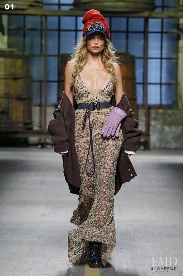 Natasha Poly featured in  the DSquared2 fashion show for Autumn/Winter 2017