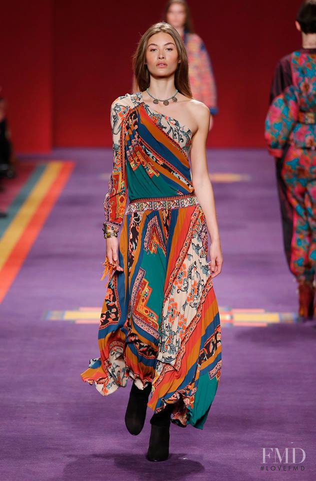 Grace Elizabeth featured in  the Etro fashion show for Autumn/Winter 2017