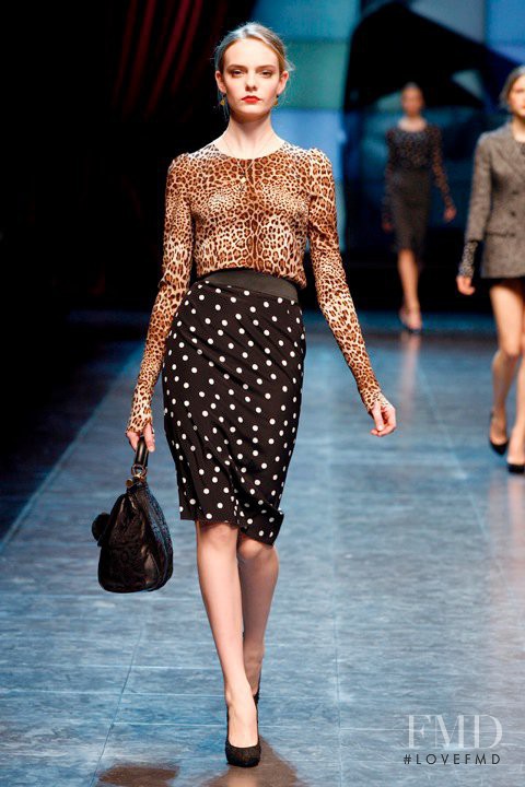 Nimuë Smit featured in  the Dolce & Gabbana fashion show for Autumn/Winter 2010