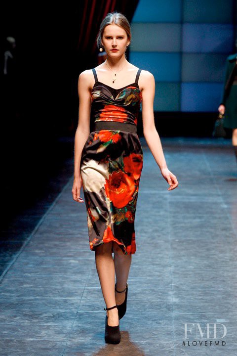Lisanne de Jong featured in  the Dolce & Gabbana fashion show for Autumn/Winter 2010