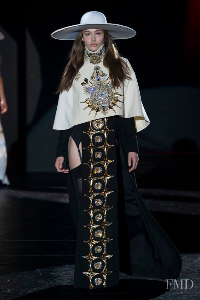 Grace Elizabeth featured in  the Fausto Puglisi fashion show for Autumn/Winter 2017