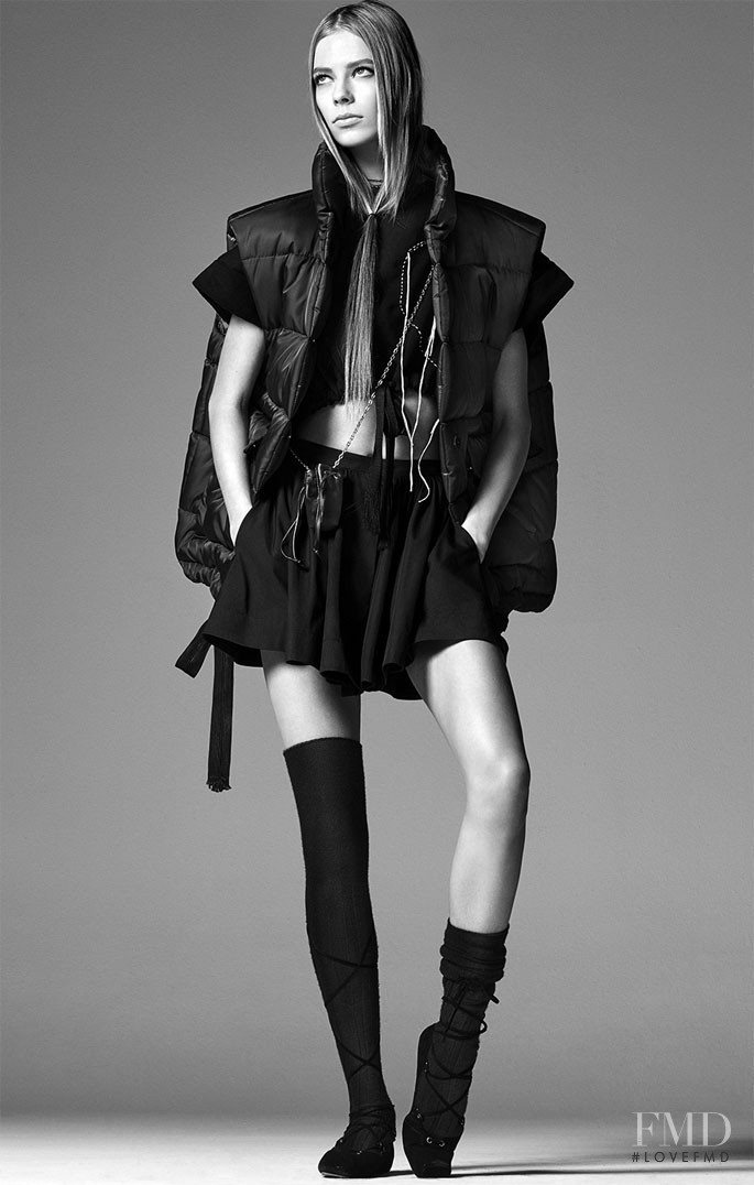Lexi Boling featured in  the Zara advertisement for Spring/Summer 2017