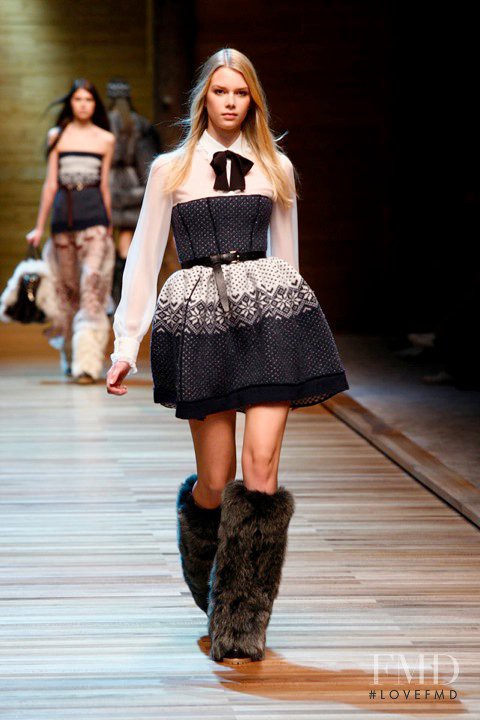 Emma Ishta featured in  the D&G fashion show for Autumn/Winter 2010